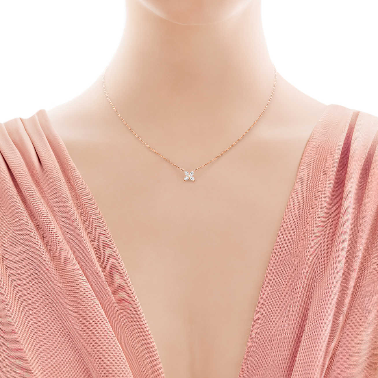 Tiffany Victoria™ 18k 玫瑰金镶钻小号吊坠